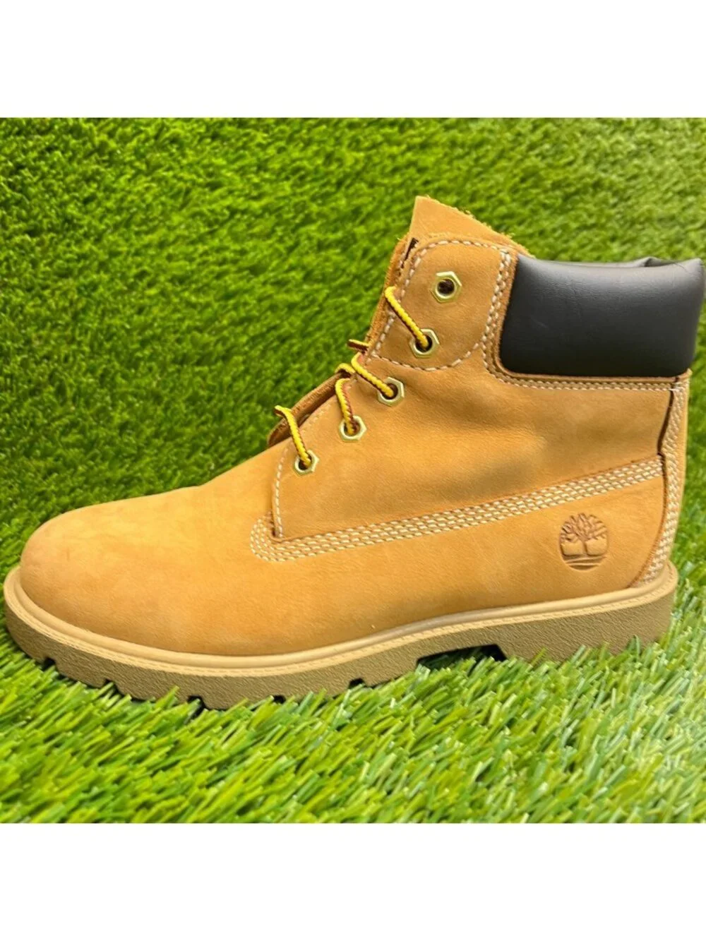 Timberland 6-Inch Premium Boys Size 3Y Brown Outdoor Waterproof Ankle Boots